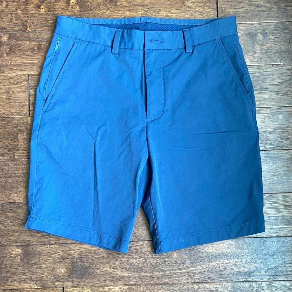 Vineyard Vines On-the-go navy short